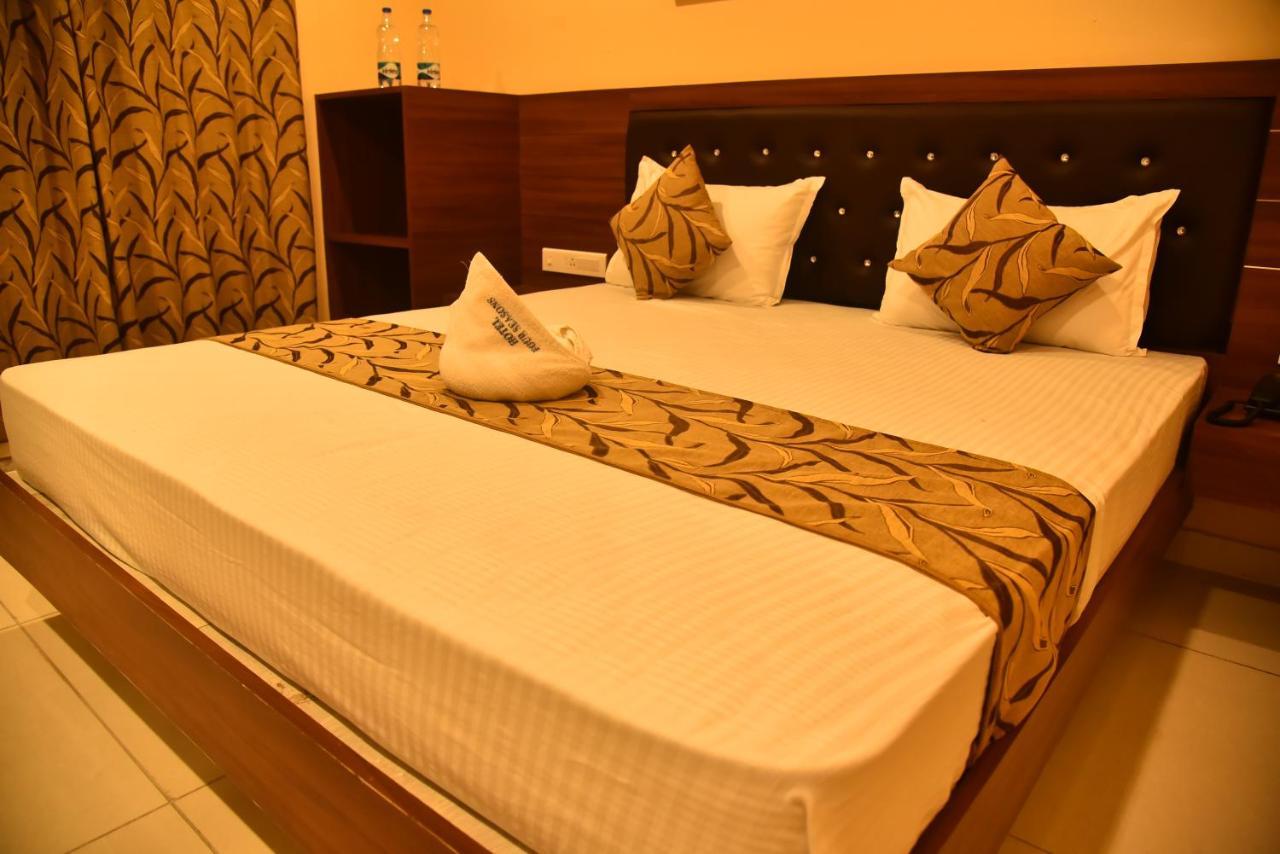 Hotel Four Seasons Velankanni Dış mekan fotoğraf